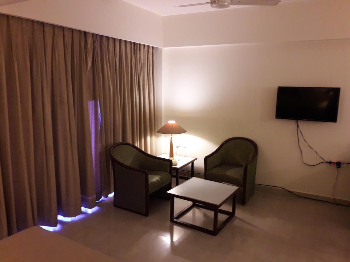 בהבנגאר Hotel Bluehill מראה חיצוני תמונה