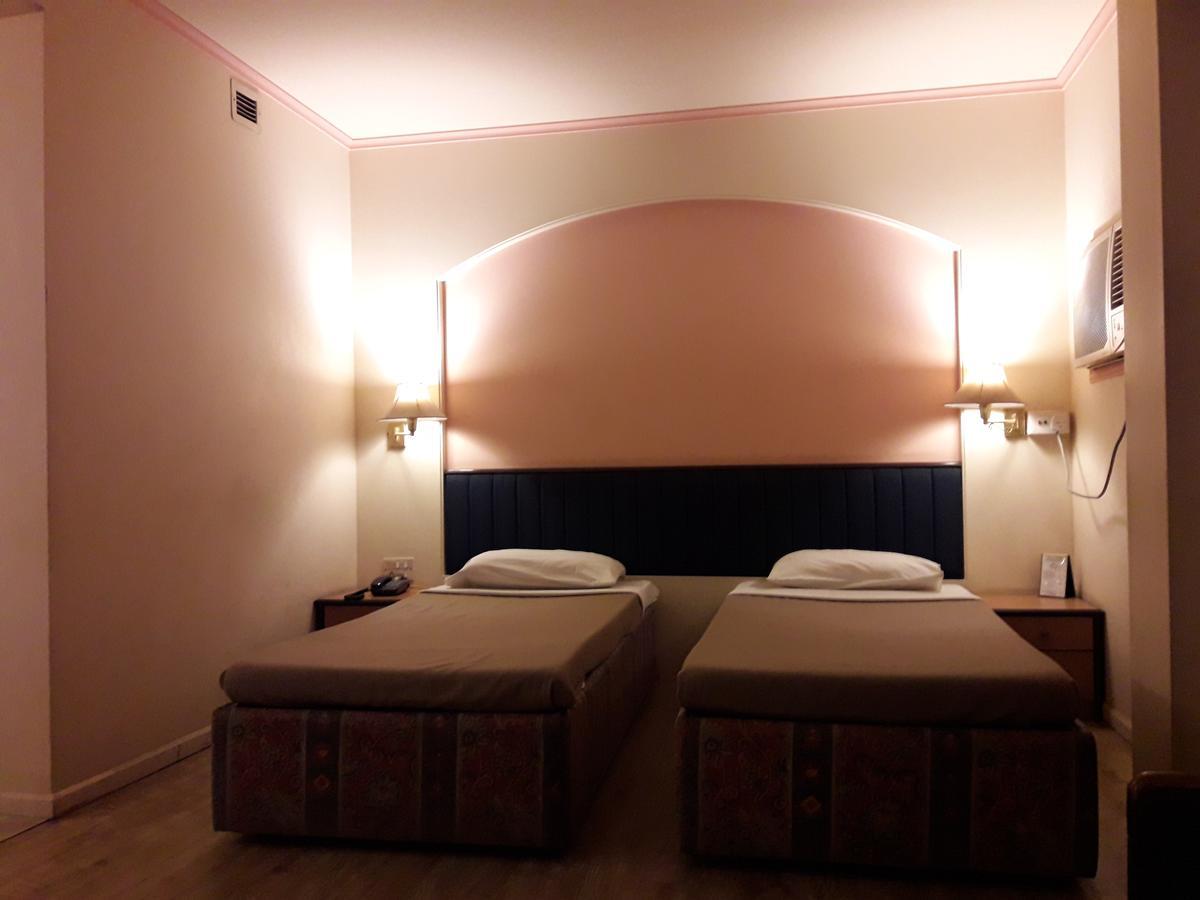 בהבנגאר Hotel Bluehill מראה חיצוני תמונה