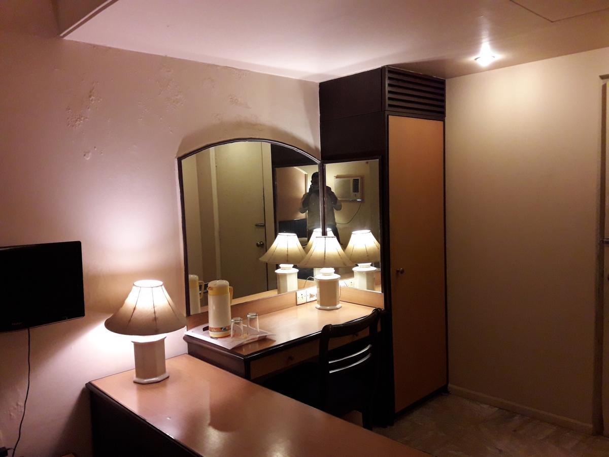 בהבנגאר Hotel Bluehill מראה חיצוני תמונה