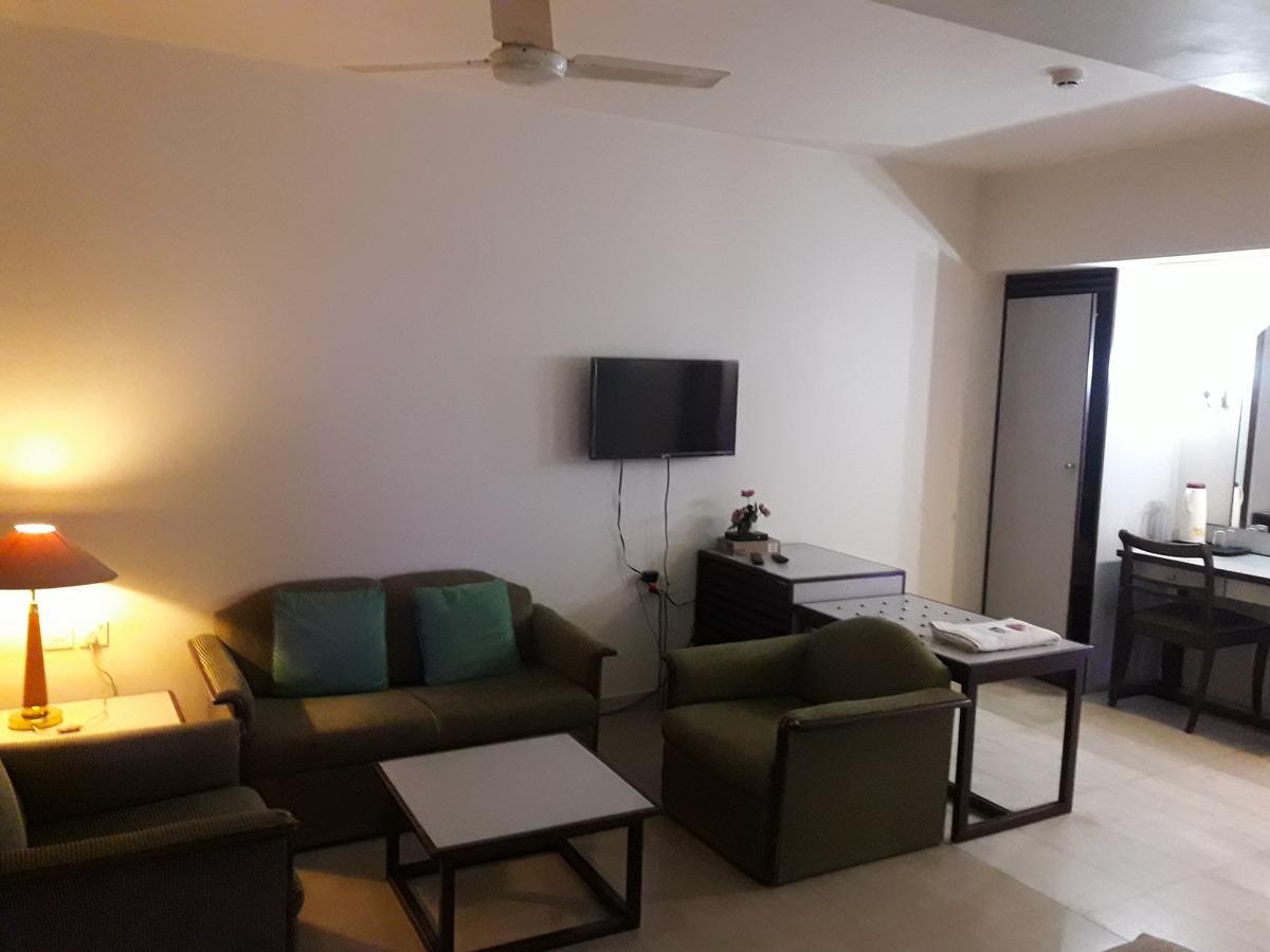 בהבנגאר Hotel Bluehill מראה חיצוני תמונה