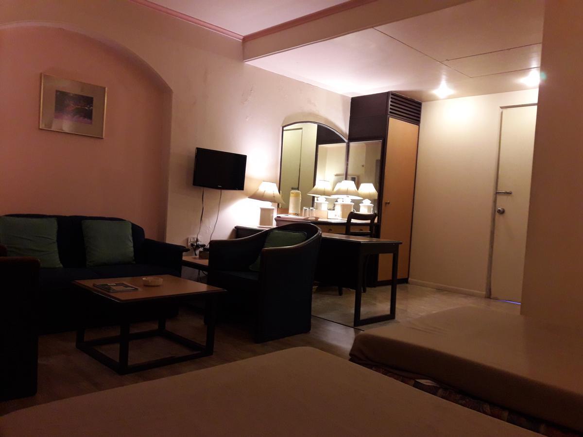בהבנגאר Hotel Bluehill מראה חיצוני תמונה